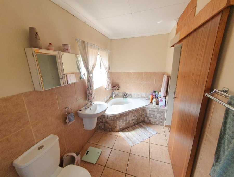 3 Bedroom Property for Sale in Potchefstroom North West